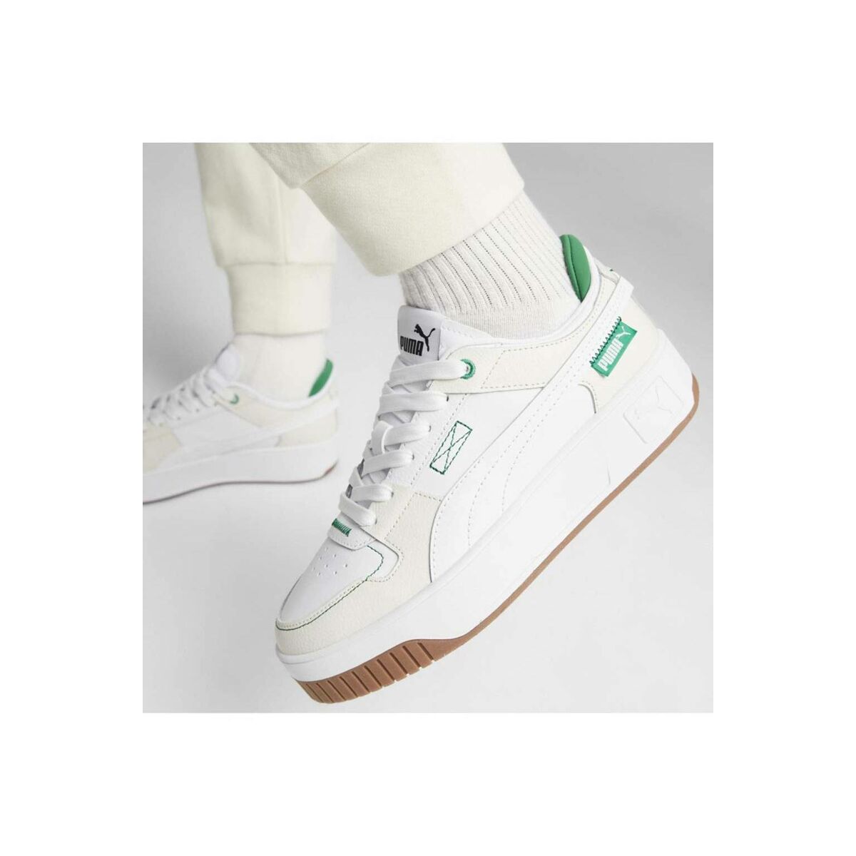 Sports Trainers for Women Puma CARINA STREET VTG 392338 01 White-4