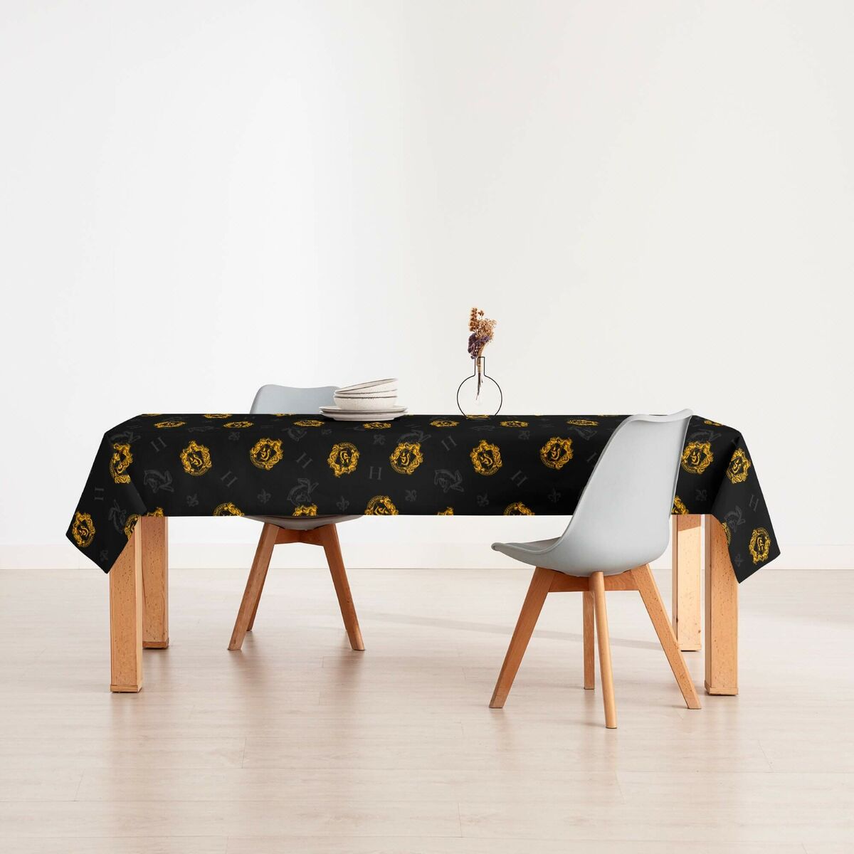 Stain-proof resined tablecloth Harry Potter Hufflepuff Multicolour 200 x 150 cm-1