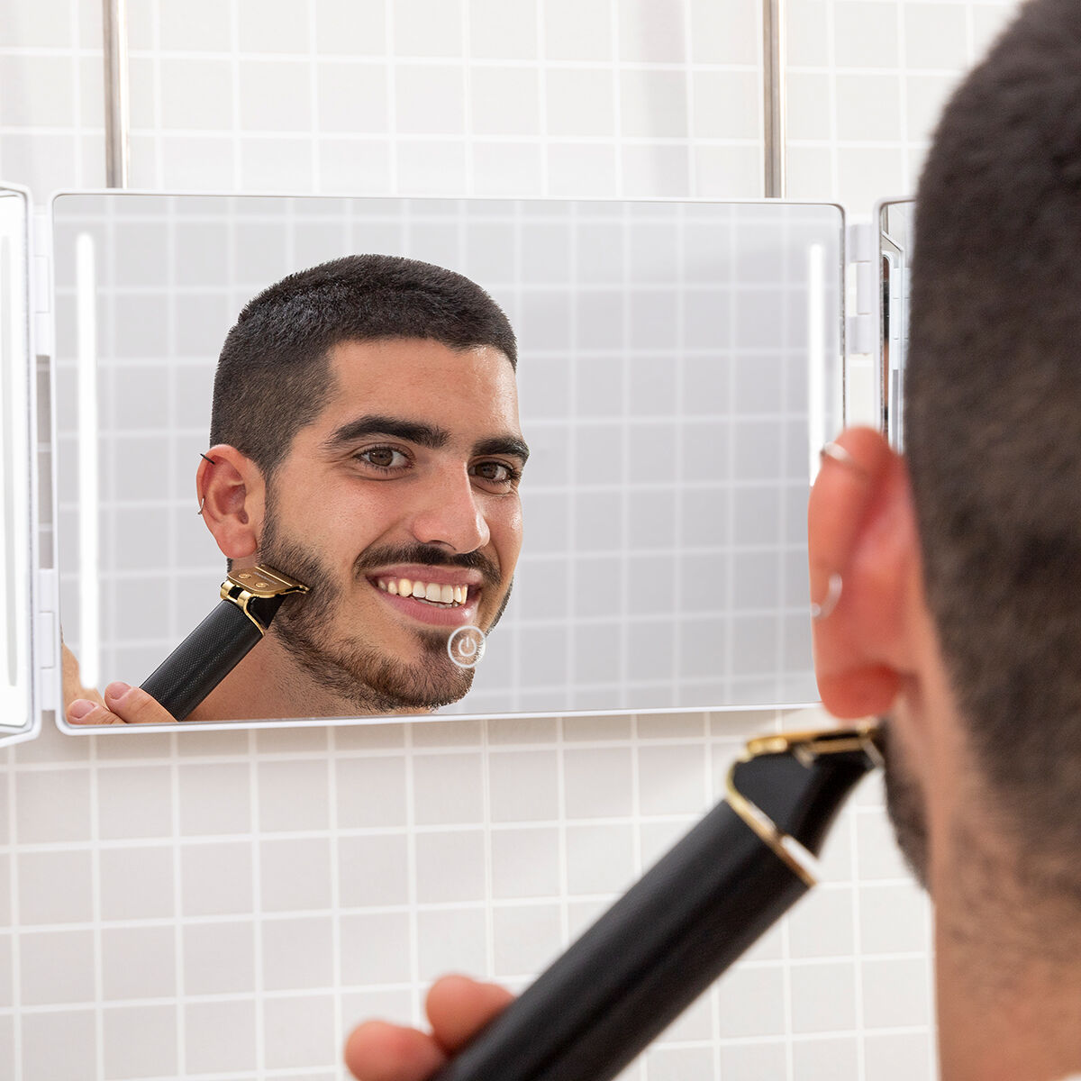 Bathroom Mirror with LED Light and 360º Vision SelfKut InnovaGoods-10