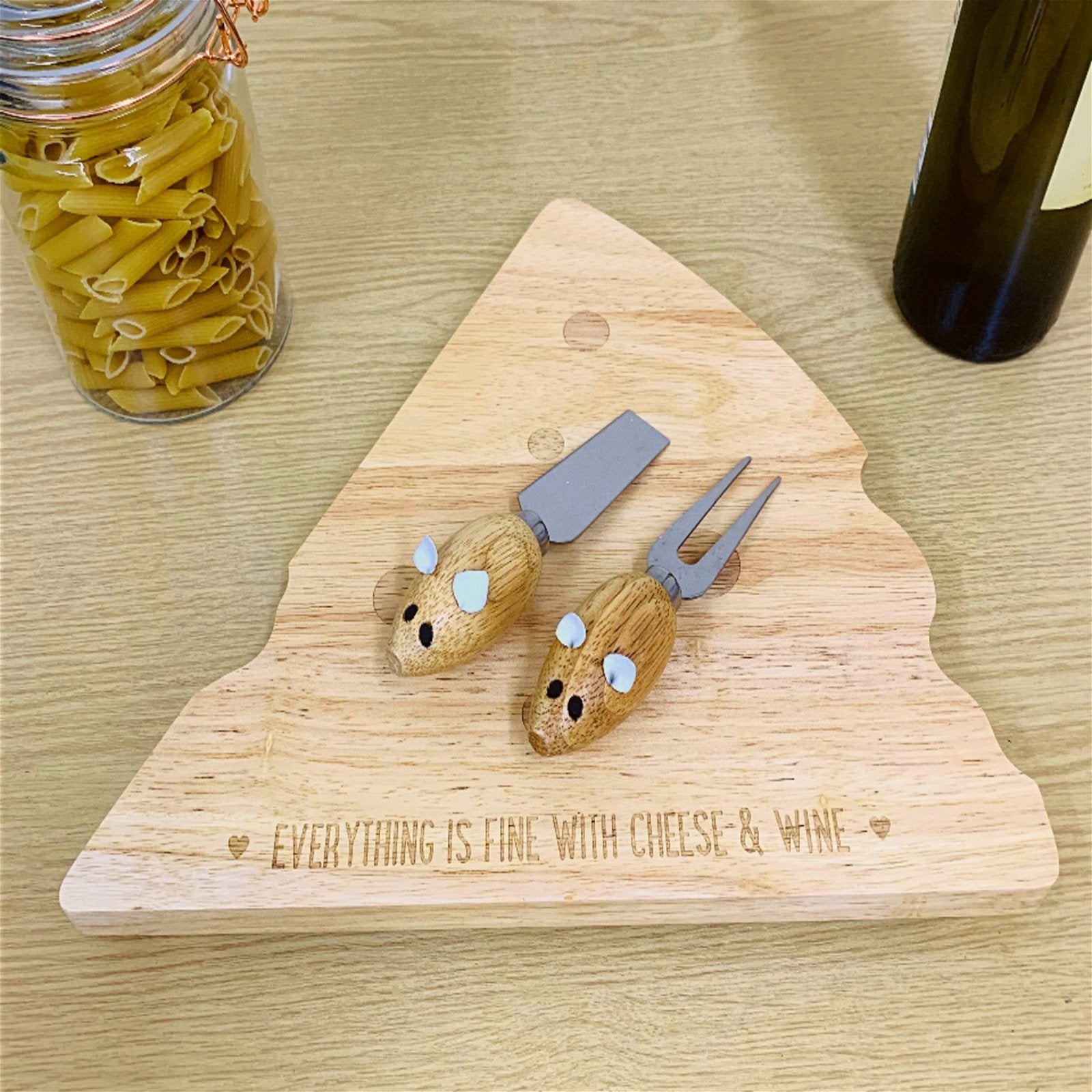 Cheeseboard Wedge Shape with Mouse Knives-2