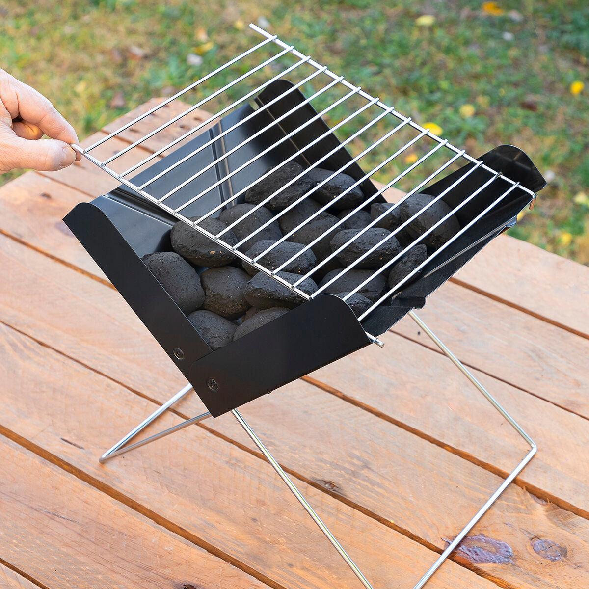 Mini Folding Portable Barbecue for Charcoal Foldecue InnovaGoods-4