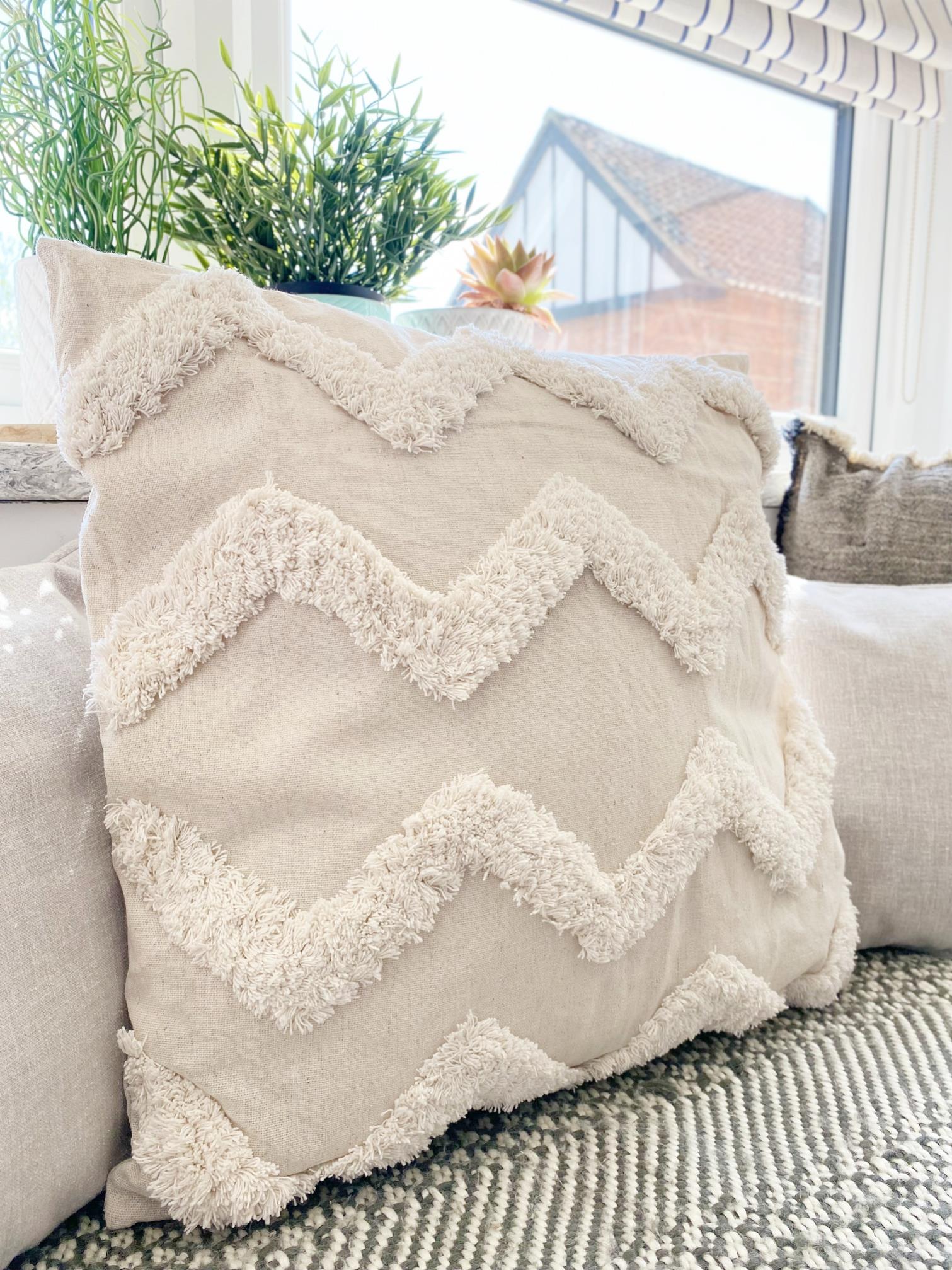 Chevron Tufted Scatter Cushion-2