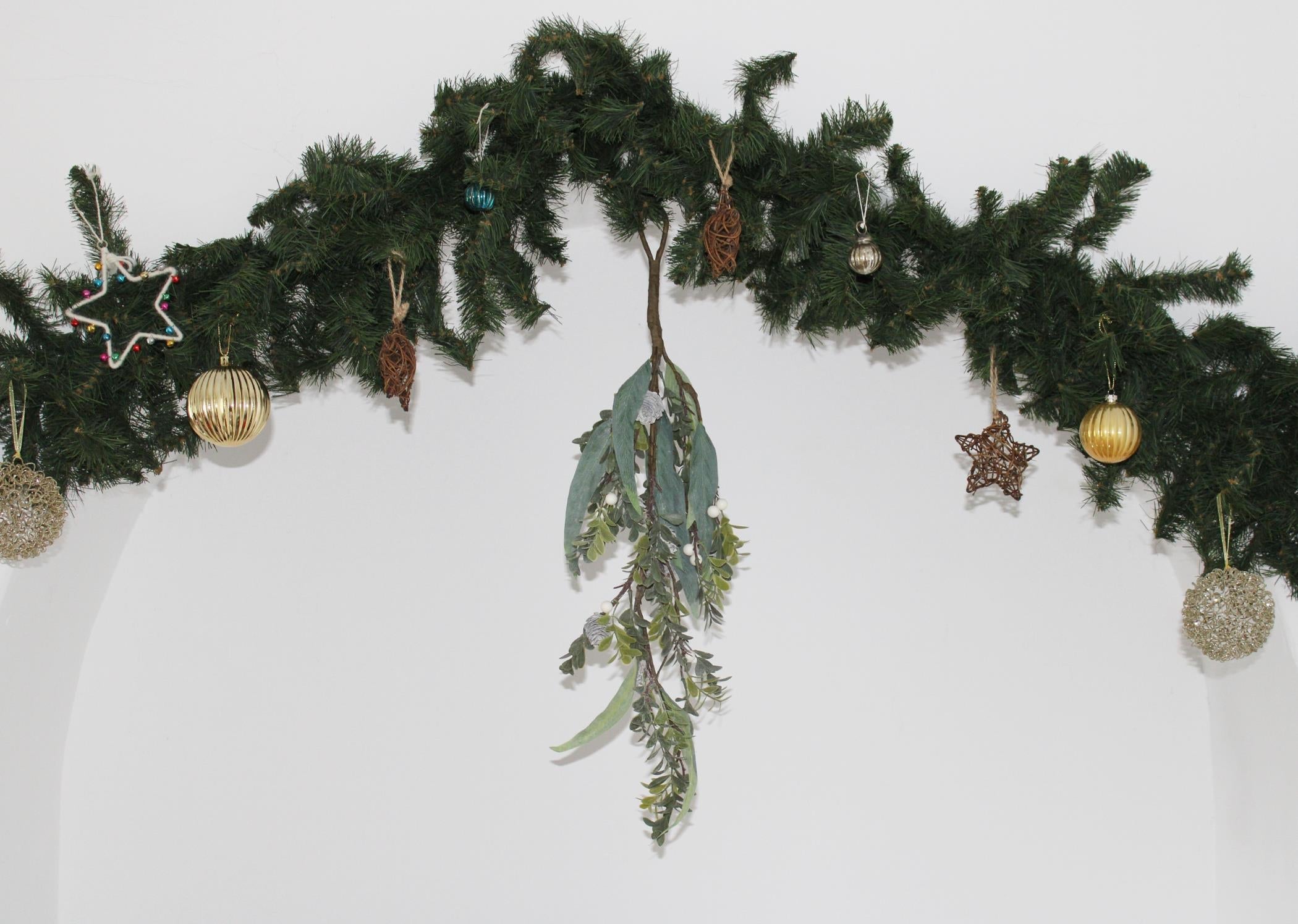 Hanging Alpine Sage & Snowberry Decoration-3