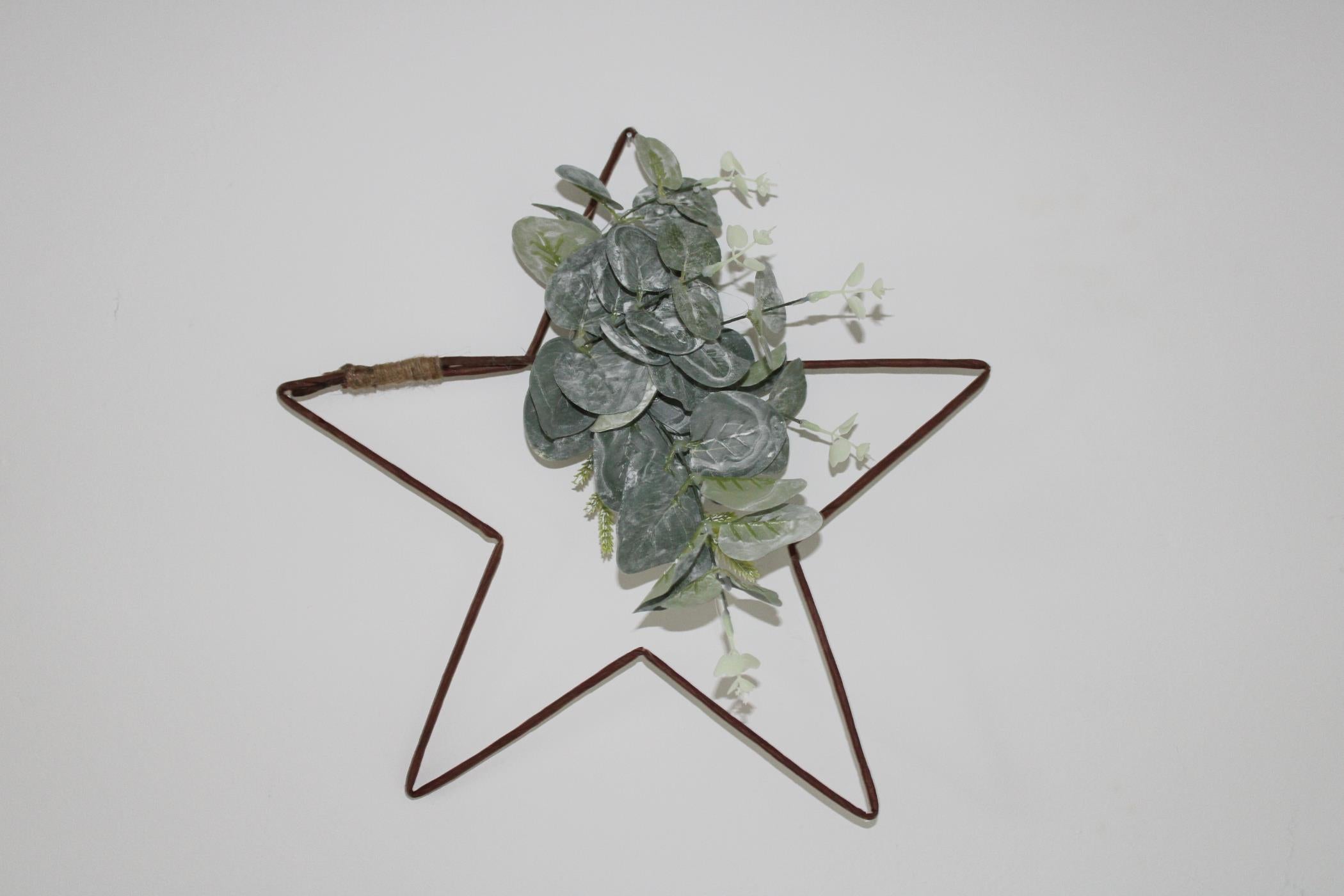 Hanging Wire Star with Eucalyptus Detail-1